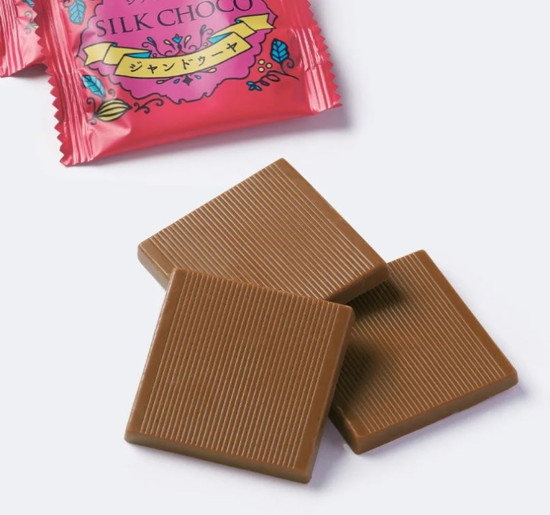 横井チョコレート「シルクチョコ　ジャンドゥーヤ」