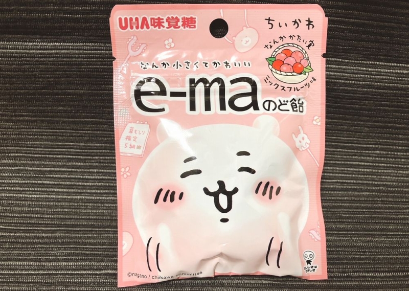 UHA味覚糖「e-maのど飴 ちいかわ なんかかたい実 ミックスフルーツ味」