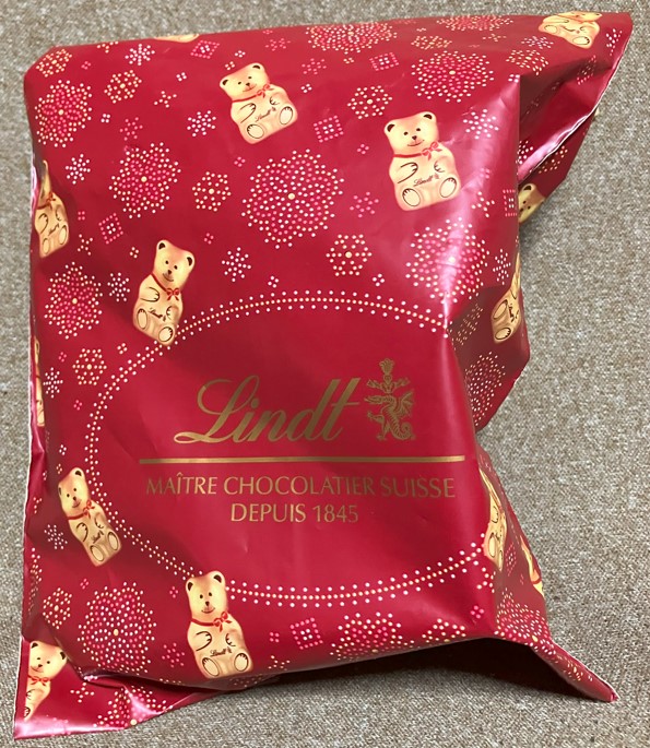 「リンツ チョコレートパネトーネ」外袋