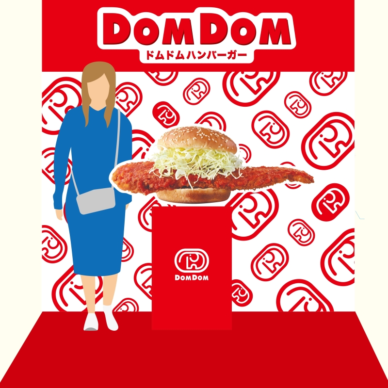 DOMDOM POP UP SPACE AKABANE　　赤羽店限定「赤い羽バーガー」のフォトスポット