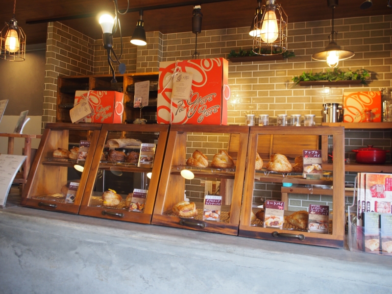 パイ専門店「Pie,guruguru」常時8～9種類のパイを販売
