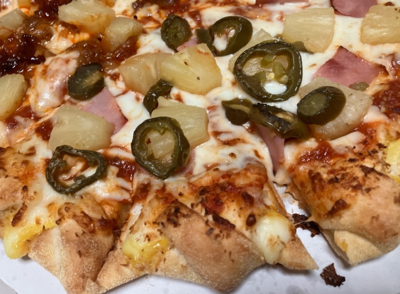 ドミノ・ピザ「極 パイナップルツイスト・クワトロ」ハラペーニョとパイナップルの取り合わせ