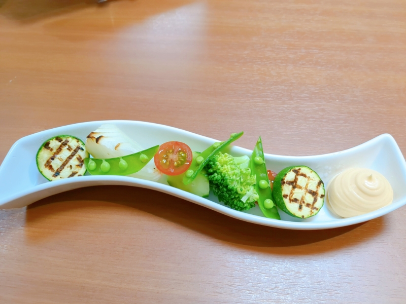 野菜ダイニング 菜宴　「海老三郎」を使用した「野菜盛り合わせ」