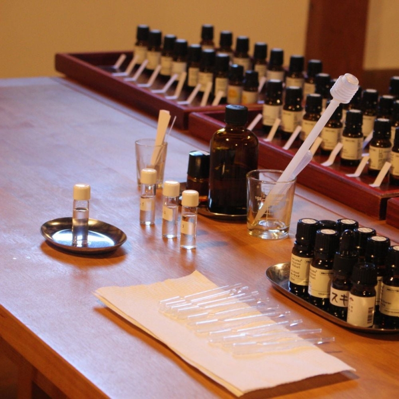 9種類の天然アロマオイルをブレンドした「奈良の香り」